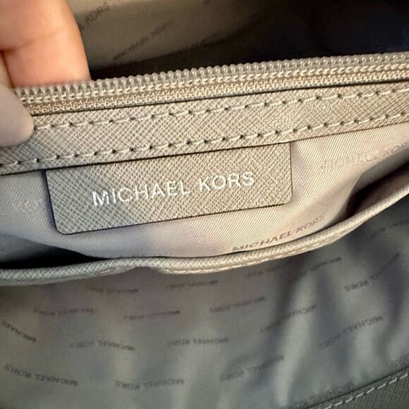 Michael Kors taupe, Jet Set leather tote. - Picture 5 of 9